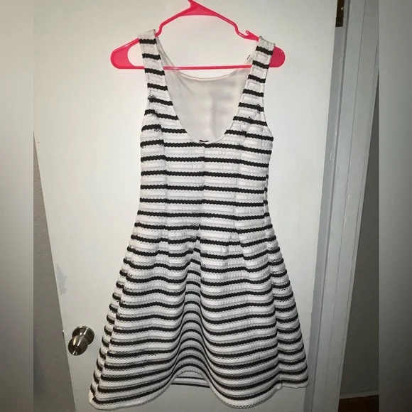 Women’s Mystic, Knee-Length, Black and White, Sleeveless, Cocktail Dress; Size L - Picture 2 of 5